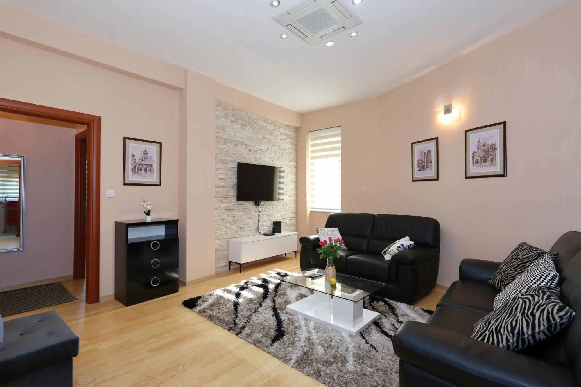 Apartment Ksenija Zara Esterno foto